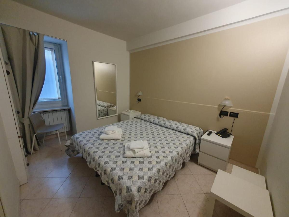Hotel Cumili Capo di Ponte ภายนอก รูปภาพ