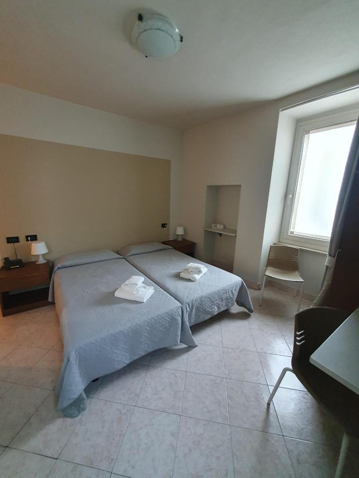 Hotel Cumili Capo di Ponte ภายนอก รูปภาพ